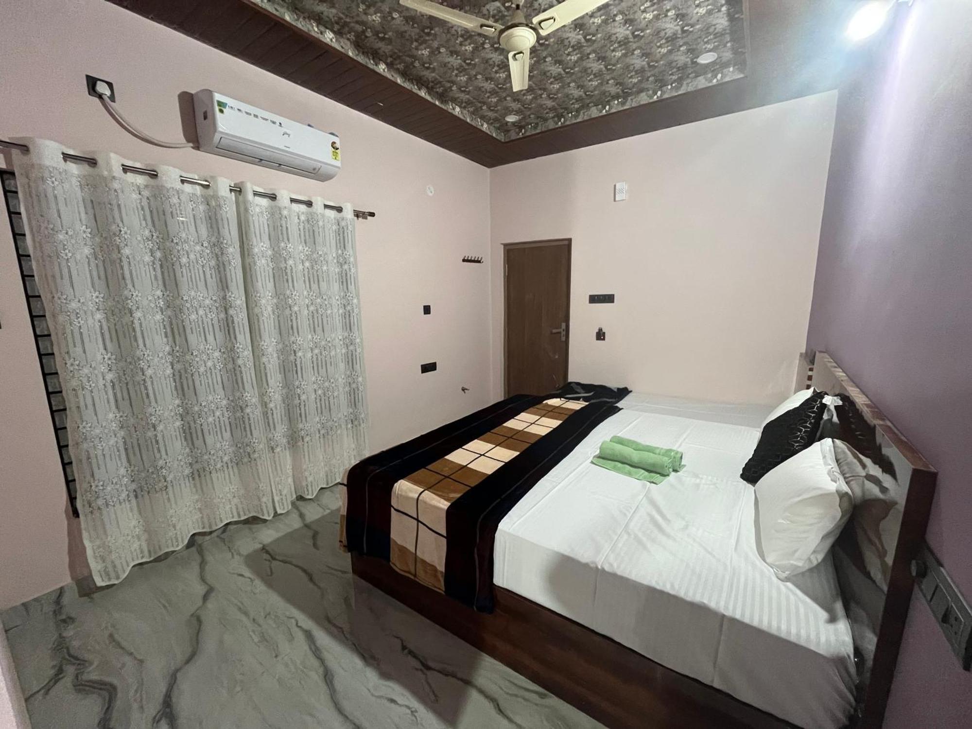 Manoj Homestay Hampi Exterior photo