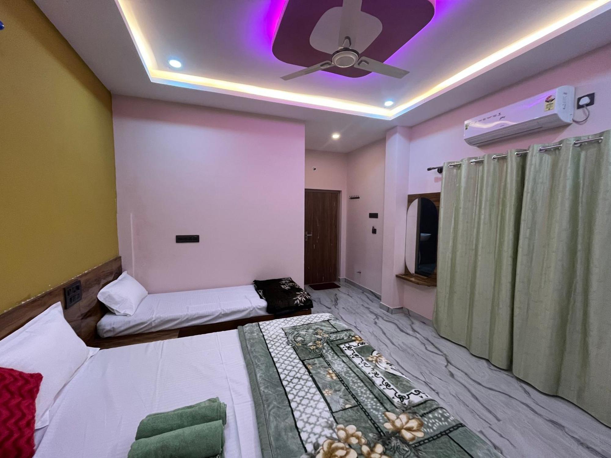 Manoj Homestay Hampi Exterior photo