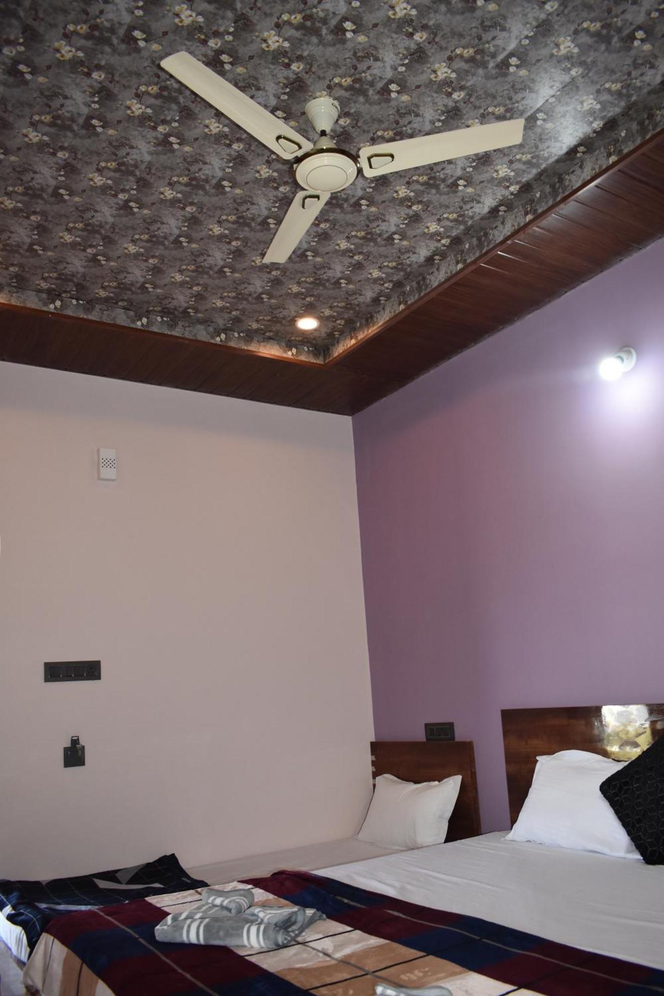 Manoj Homestay Hampi Exterior photo
